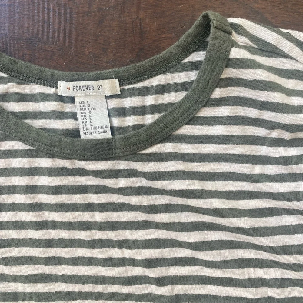 Forever 21 Shirt - Picture 2 of 4